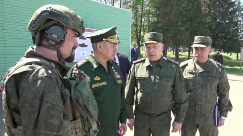 Шойгу оценил высокую готовность группировки войск "Восток"