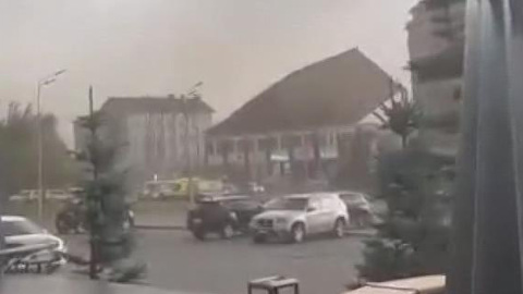 В Казани ураган срывает крыши и рвёт провода