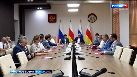 Борис Джанаев и директор департамента Минэкономразвития РФ Игорь Храновский обсудили промышленный и инвестиционный потенциал РСО-А