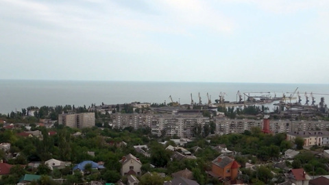 Мариуполь отстраивается полным ходом