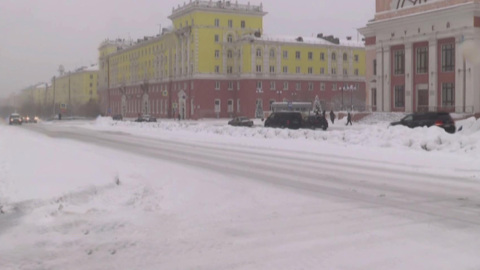 Многокилометровые пробки сковали Норильск вместе с первым снегом