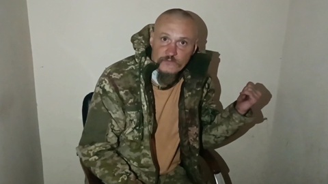 Солдаты ВСУ сдаются в плен, чтобы выжить