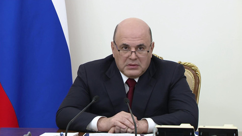Правительство выделит средства на повышение зарплат бюджетников и медработников