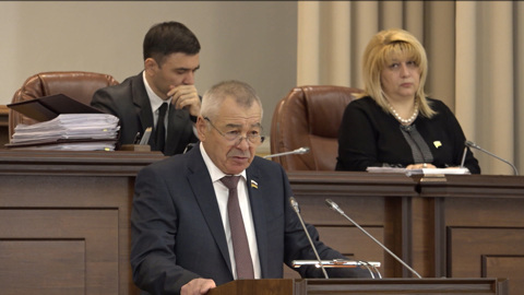 Парламенты æмбырды боны фæткы сæйрагдæр фарстатæй иу уыд регионы бюджет