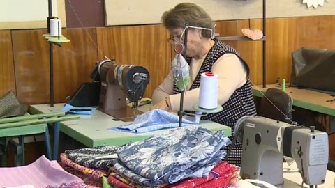 Постельное и нижнее бельё шьют для бойцов СВО рукодельницы Оршанского района