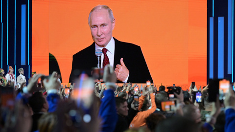 Более 256 тысяч вопросов поступило от граждан к "Прямой линии" с Путиным