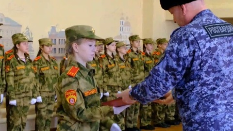 56 школьников гимназии № 14 Йошкар-Олы посвятили в кадеты