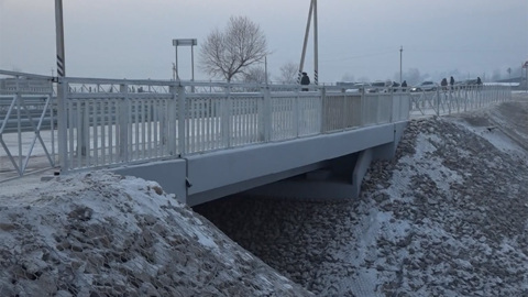 В поселке Антипиха установили новый мост