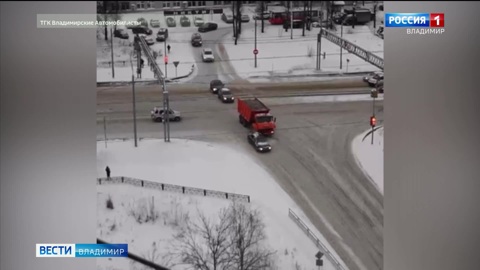 Во Владимире из-за метели ранним утром произошло 13 аварий