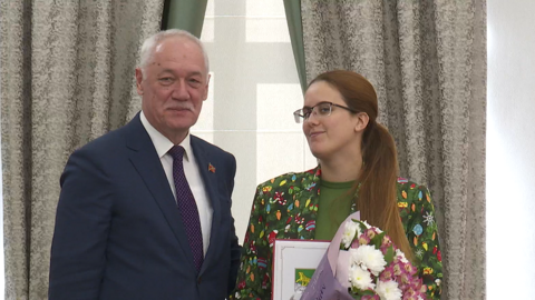 Дума Владивостока отметила работу корреспондента "Вести: Приморье" Виктории Шандыбиной