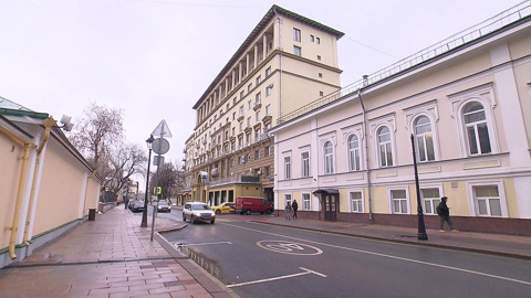 Дом на Малой Никитской затрещал по всем этажам