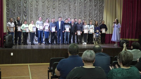 Лучших спортсменов района наградили в Износках