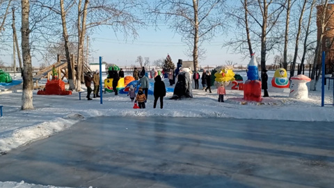Пограничники построили снежный городок для жителей тамбовского села
