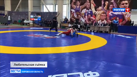 Кировчане успешно выступили на первенстве ПФО по греко-римской борьбе