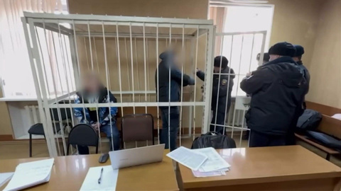 Во Владивостоке полицейские освободили закладчиков за взятку