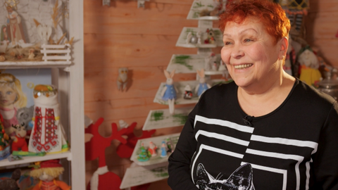 Заведующая клубом колонии-поселения Ирина Цветкова