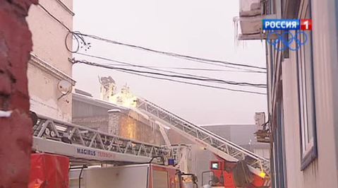 Пожар у Белорусского вокзала не могли потушить несколько часов