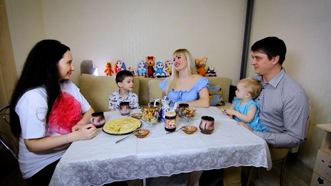 Семья Бурсовых. Эфир от 09.04.2024