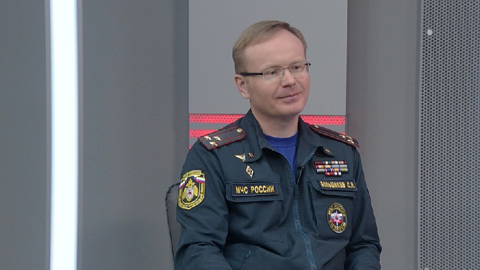 Сергей Большаков объяснил, как уберечь от огня свой дом, если вы живете рядом с лесом