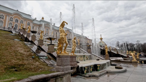Накануне открытия фонтанов в Петергофе проверили качество воды