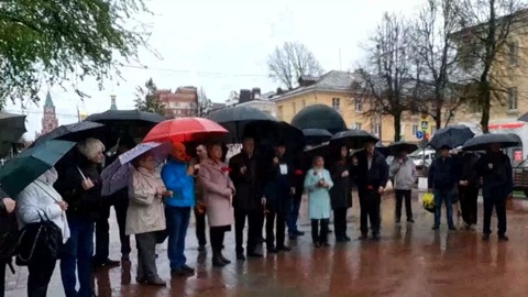 В День национального героя в Йошкар-Оле прошло возложение цветов к памятнику С.Г. Чавайна