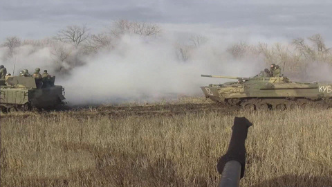 Вооруженные силы РФ давят неонацистов по всему фронту