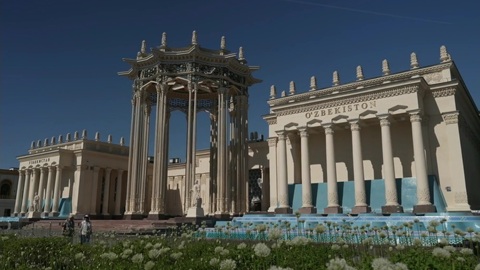 Беспорядки в Бишкеке, саммит ШОС и борьба за новую логистику
