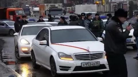 Полиция не нашла наркотики в пакетах "стреляющей свадьбы"