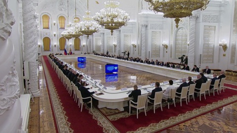 Вице-премьер Чернышенко предложил разработать федеральный проект "Россия в мире"