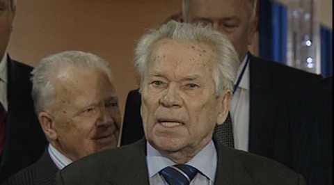 Не стало легендарного конструктора Калашникова