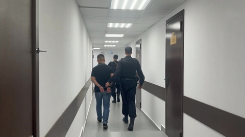 Повар по делу о массовом отравлении пытался бежать из страны