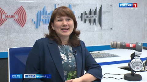 Студийын унаже Марий радион уста журналистше Наталия Зилотова