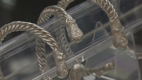 В Рязани представили клад серебряных ювелирных украшений XII века