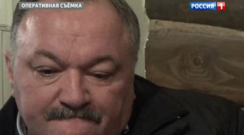 Госчиновника взяли с поличным при получении "отката"
