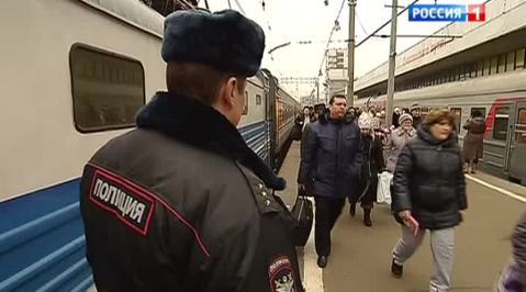 Локомотивы дали протяжный гудок в память о погибших в теракте