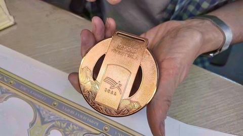 В Златоусте создали медали и короны для международных соревнований по легкой атлетике