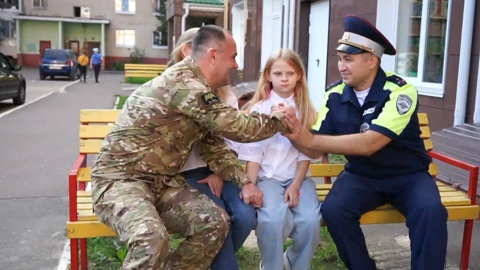 Дело долга и доброты: сотрудник ДПС Андрей Келдыбаев помог быстро доставить девочку в больницу Марий Эл