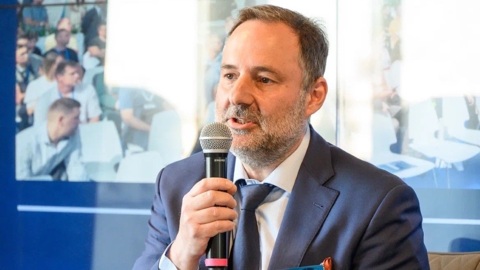 Запрет на сигареты за рулем сократит количество ДТП