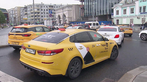 На улицах Москвы снова появились бомбилы