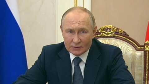 Путин обсудил с правительством темпы роста экономки