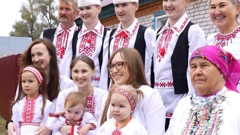 В телемарафоне ВГТРК "Россия – большая семья" показали Шабдаровых из Сернурского района