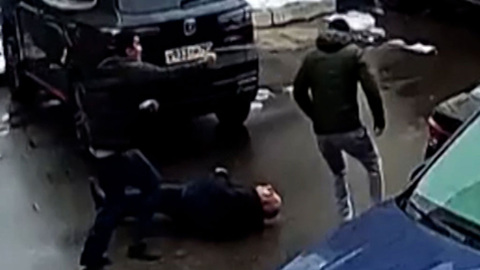 Фатальный конфликт из-за парковки поделил жителей двора в Одинцове на два лагеря