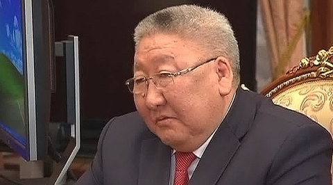 Президент принял досрочную отставку главы Якутии