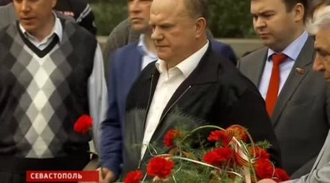Геннадий Зюганов поднялся на Сапун-гору