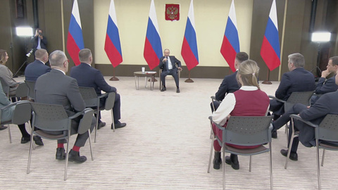 Владимир Путин встретился с участниками IV Конгресса молодых учёных