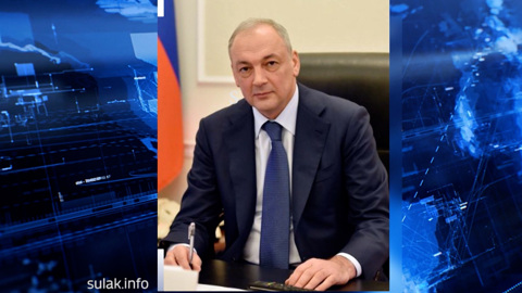 Владимир Путин вручил Орден Александра Невского заместителю руководителя администрации президента Магомедсаламу Магомедову