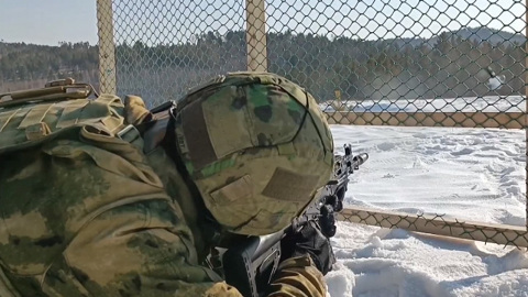 Военнослужащие ВВО в Забайкалье оттачивают навыки армейской тактической стрельбы