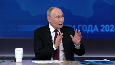О доме надо думать: Владимир Путин рассказал анекдот в ходе "Прямой линии"
