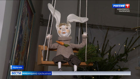 В Нальчике открылась новогодняя выставка известных художников КБР