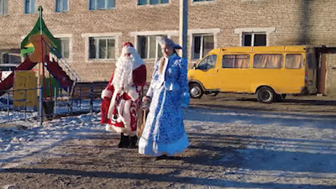 Продолжается акция «Ёлка желаний»: новогодние подарки вручили детям Борзинского района и Забайкальского округа